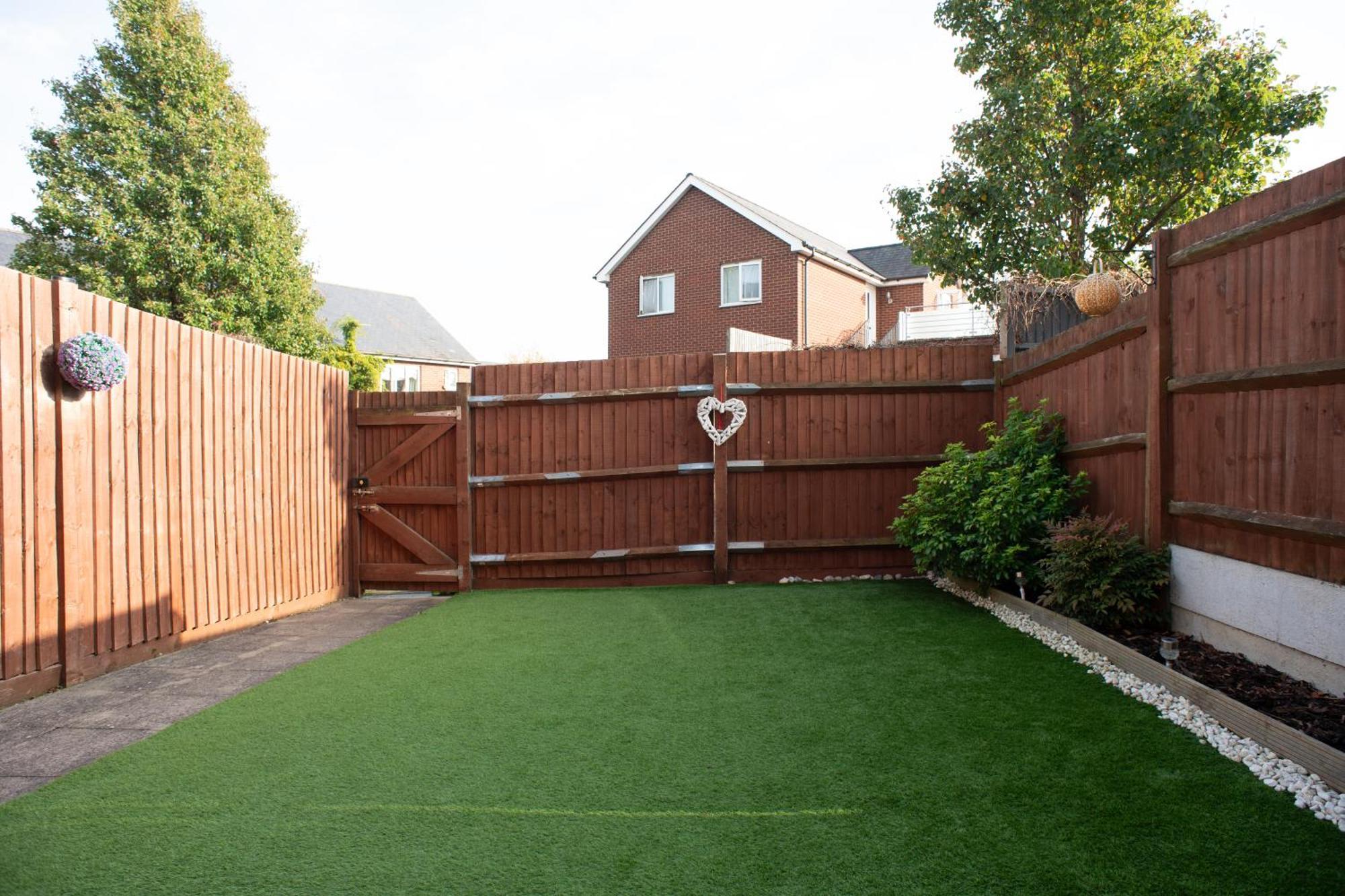 Holiday home Cosy, Modern In Kent, Sleeps 8, Free Parking, 17min Train To London Northfleet
