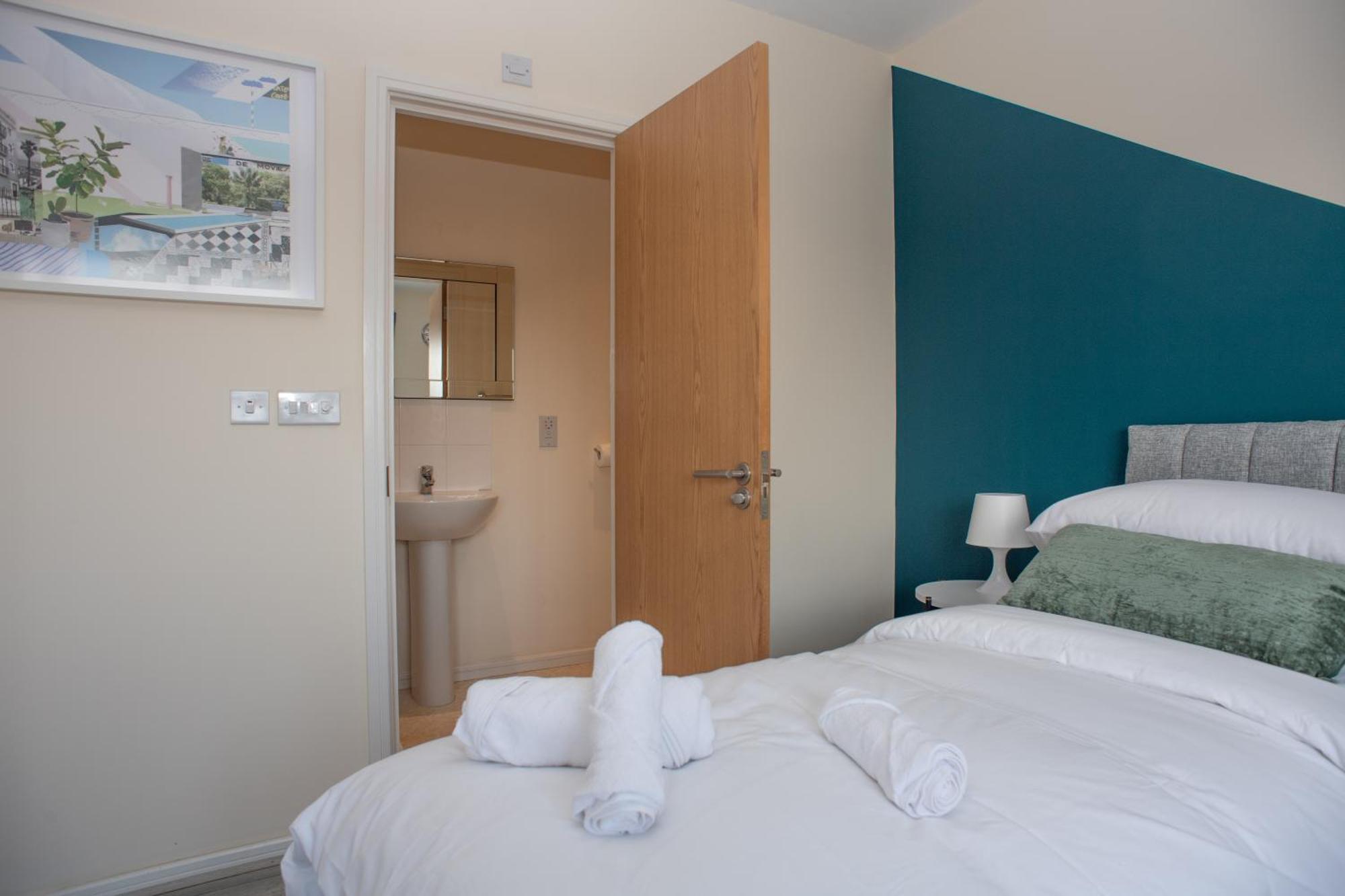 Cosy, Modern In Kent, Sleeps 8, Free Parking, 17min Train To London * Northfleet