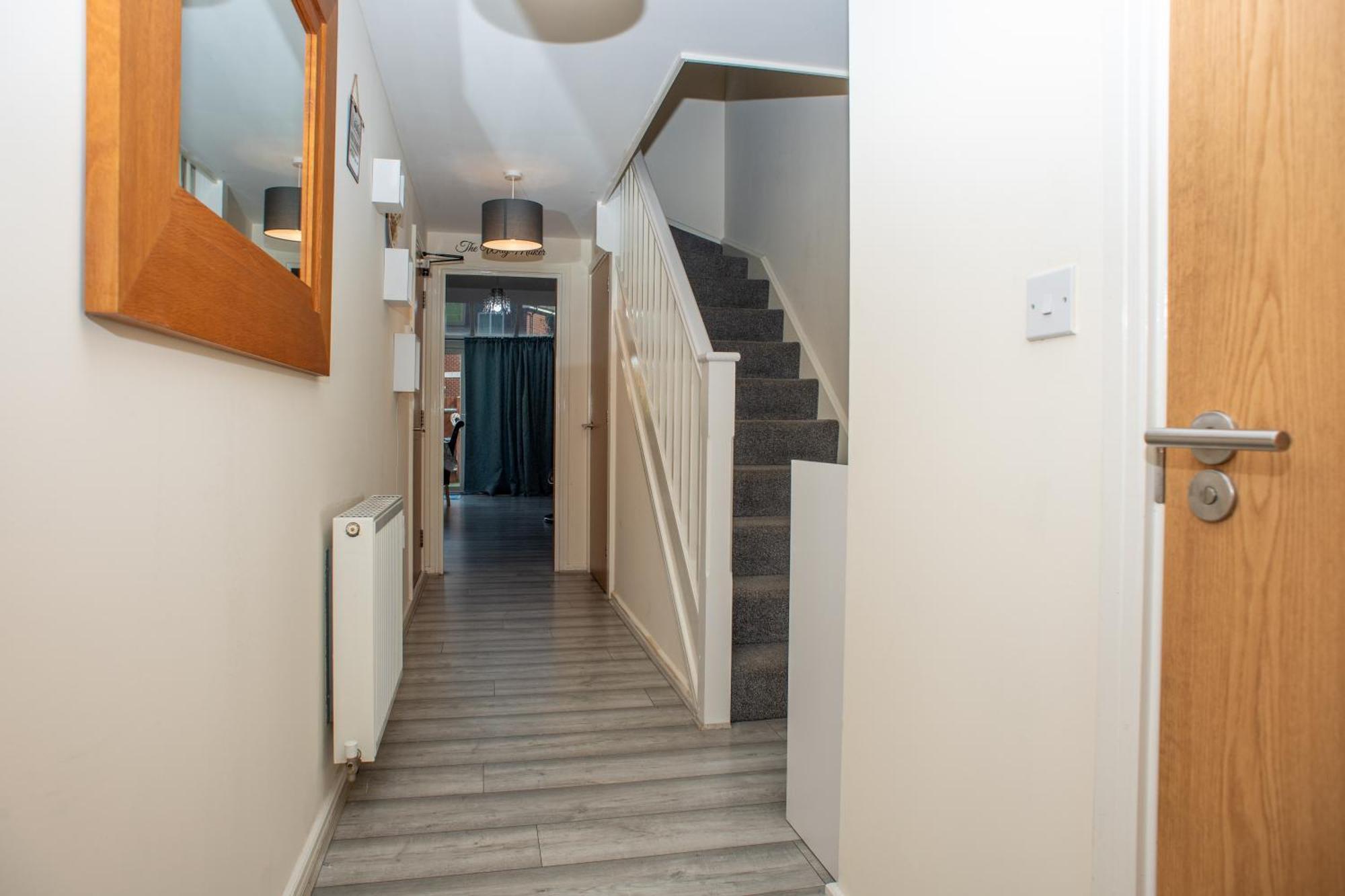 Cosy, Modern In Kent, Sleeps 8, Free Parking, 17min Train To London *